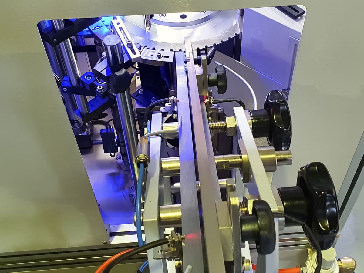 рельсовая направляющая вибробункера