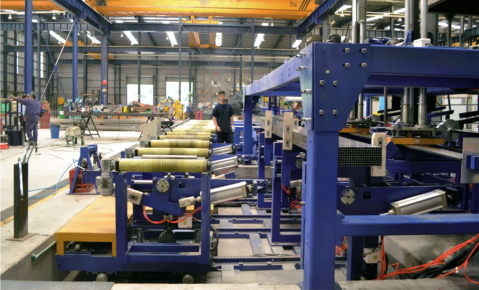 Автоматическая линия пакетирования стальных труб в действии