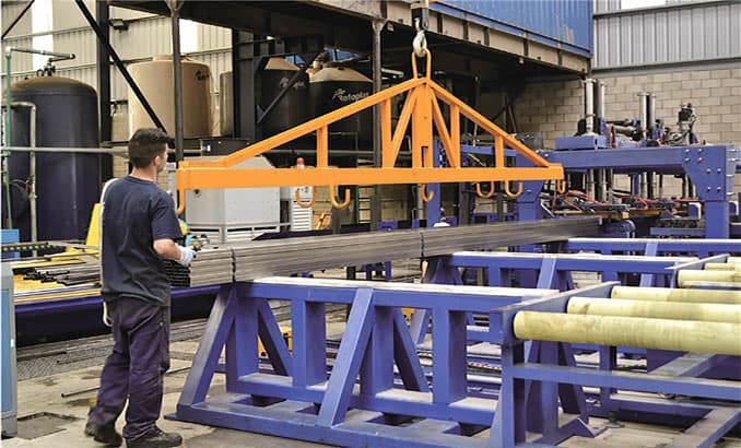 транспортировка пакета труб ручной талью